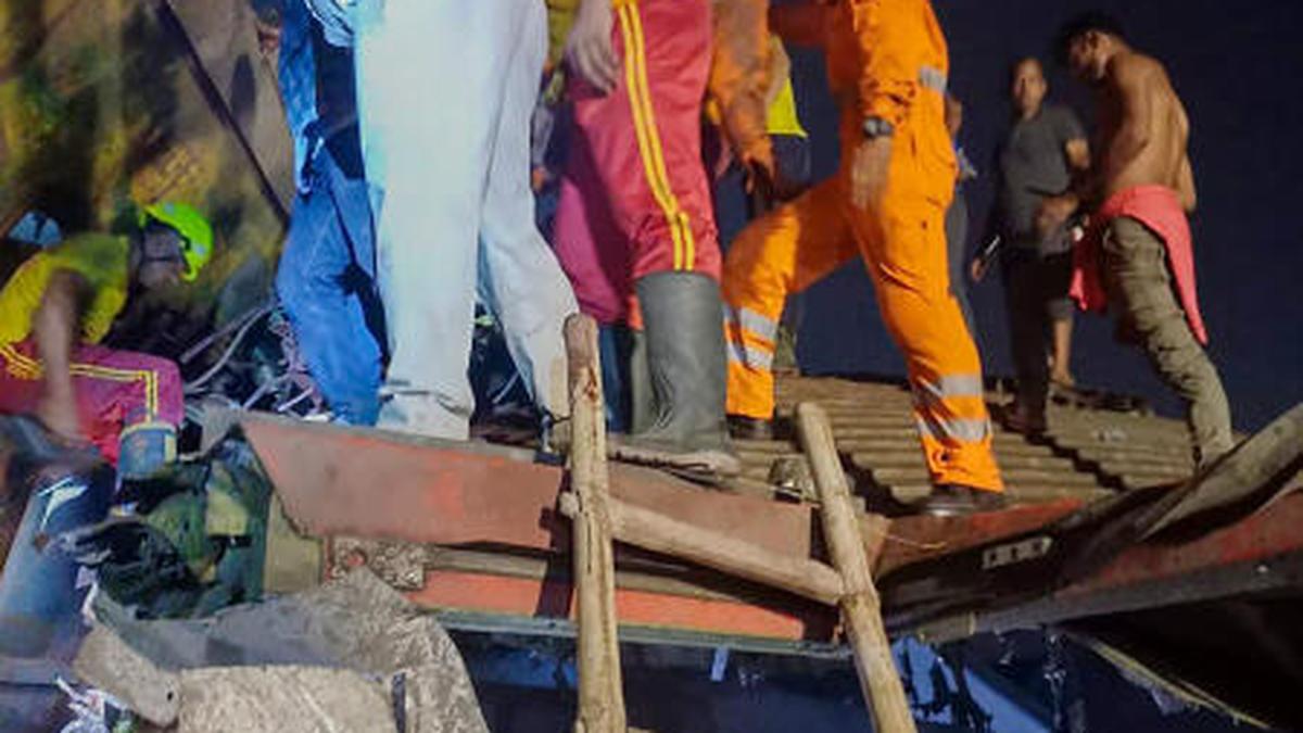 Coromandel Express Derailment List of trains cancelled and diverted